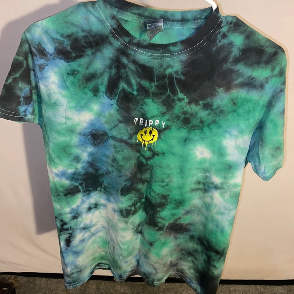 Graphic T-Shirt it’s a small in men’s